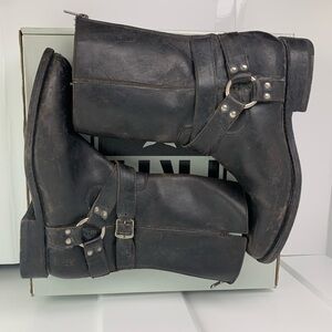 Frye Jayden Harness Boots 9.5 Black Distressed Leather Riding Moto Zip